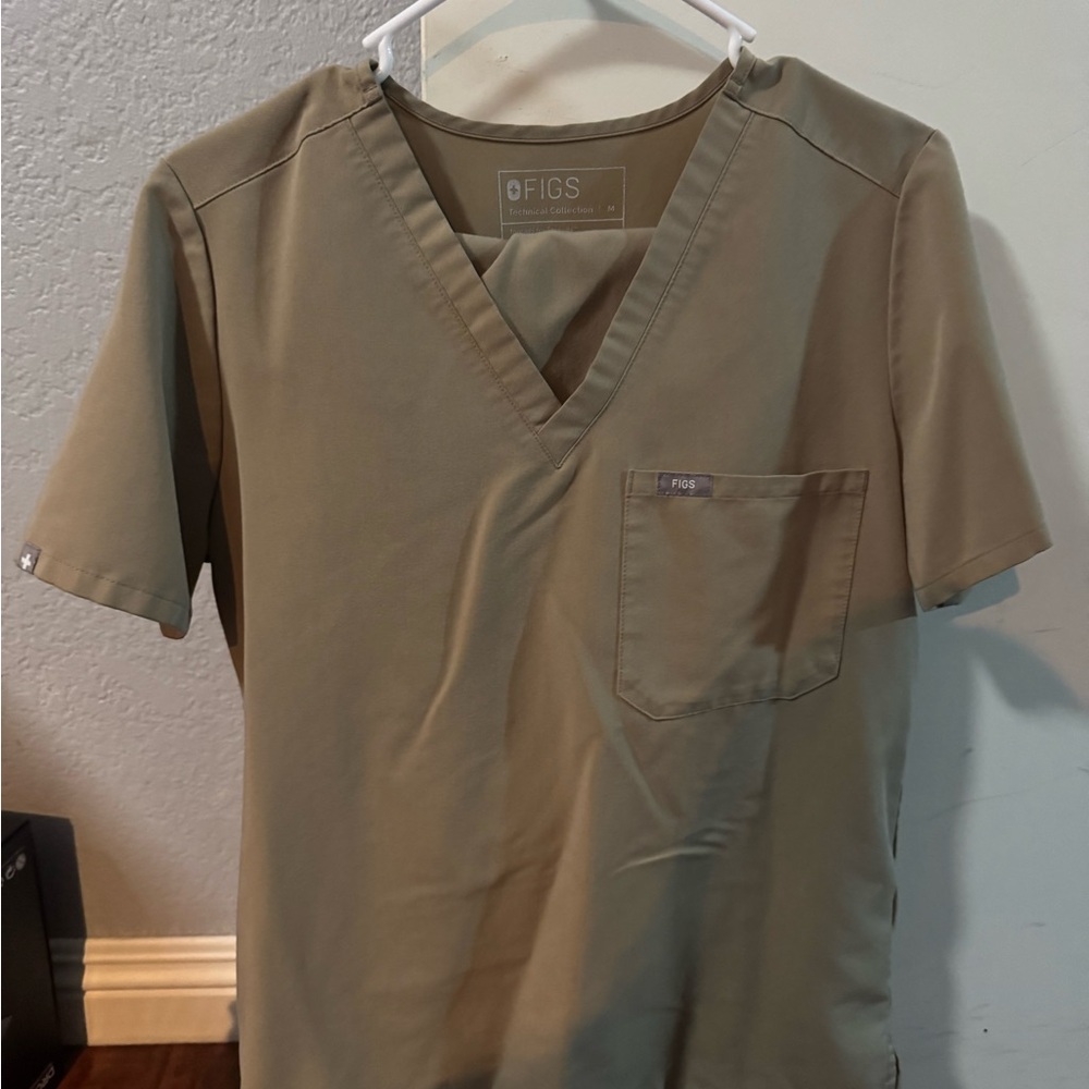 Mandala, Figs, and Fabletics Scrubs Per One Set - Picture 8 of 10